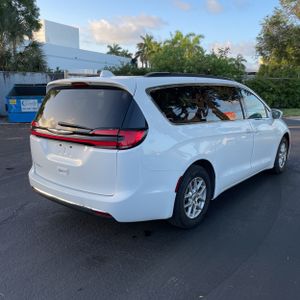2022 Chrysler PACIFICA TOURING L — фото 8