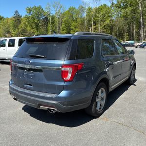 FORD EXPLORER XLT - 7