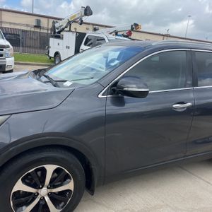 KIA SORENTO EX V6 - 2