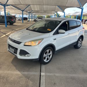 FORD ESCAPE SE - 1