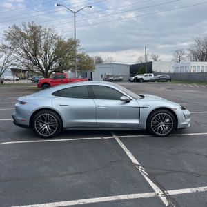 PORSCHE TAYCAN TURBO - 10