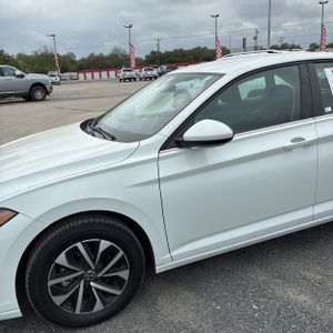 VOLKSWAGEN JETTA S - 2