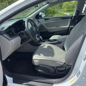 صورة مصغرة 32 لـ 2018 Hyundai SONATA SE