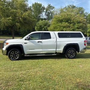 TOYOTA TUNDRA SR5 - 3