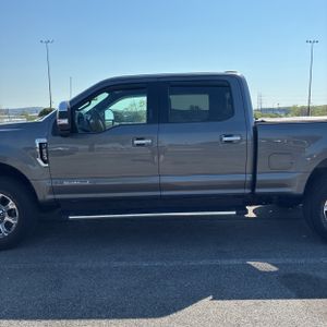 FORD F-250 SUPER DUTY LARIAT - 4