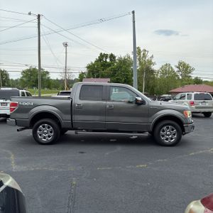 FORD F-150 LARIAT - 10