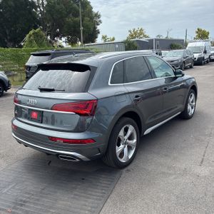 صورة 8 لـ 2023 AUDI Q5 QUATTRO S LINE PREM PLUS 45 TFSI