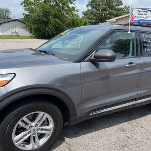 FORD EXPLORER XLT - 2