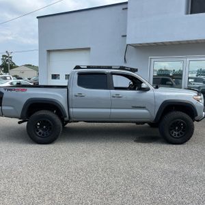 صورة 10 لـ 2018 Toyota TACOMA TRD OFF-ROAD