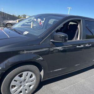 2019 Dodge GRAND CARAVAN SE 照片 2