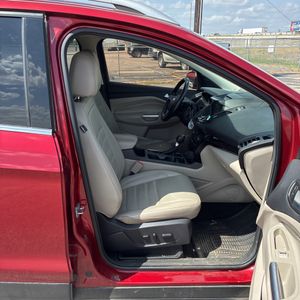 صورة مصغرة 33 لـ 2017 FORD ESCAPE TITANIUM