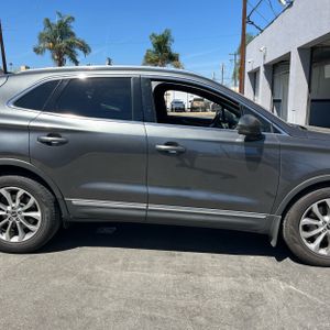 2019 Lincoln MKC SELECT 照片 11