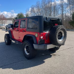 Jeep Wrangler Unlimited Sahara - 5
