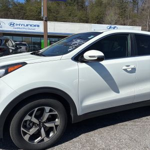 KIA SPORTAGE LX - 2