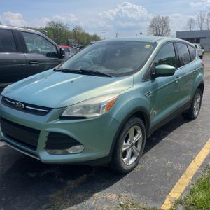 FORD ESCAPE SE - 1
