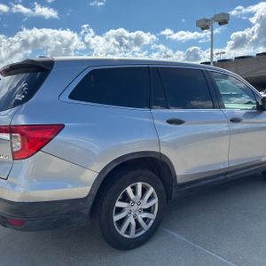 HONDA PILOT LX - 9
