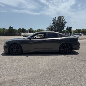 صورة 3 لـ 2019 Dodge CHARGER GT
