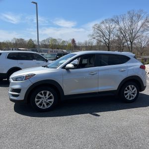 HYUNDAI TUCSON SE - 3