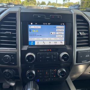 2018 FORD F-150 LARIAT thumbnail 38