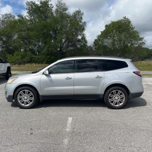 CHEVROLET TRAVERSE LT - 3