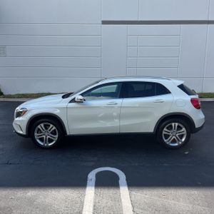 MERCEDES-BENZ GLA - 3