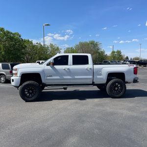 CHEVROLET SILVERADO 2500HD HIGH COUNTRY - 3