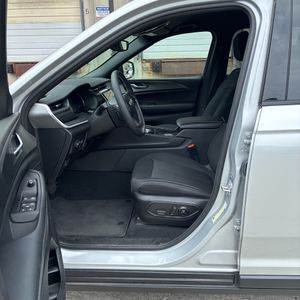 2024 JEEP GRAND CHEROKEE LAREDO — миниатюра 32