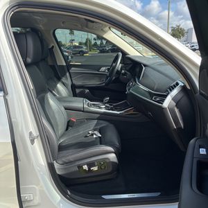 صورة 33 لـ 2020 BMW X7 XDRIVE40I