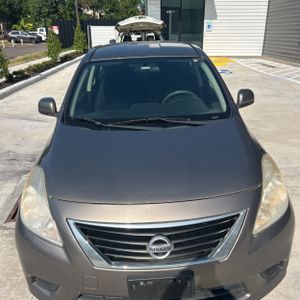 2014 Nissan VERSA SV photo 15
