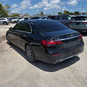 MERCEDES-BENZ E-CLASS - 4