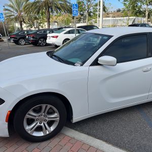 DODGE CHARGER SE - 2