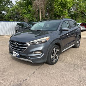 HYUNDAI TUCSON - 1
