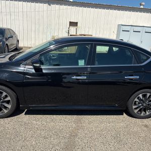 2019 Nissan SENTRA SR 照片 4