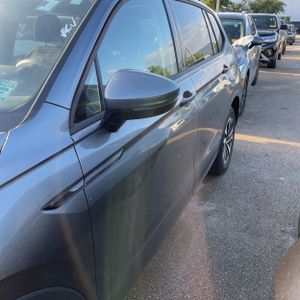 Volkswagen Tiguan S - 3