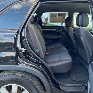 صورة مصغرة 34 لـ 2011 KIA SORENTO LX