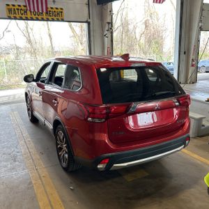 MITSUBISHI OUTLANDER SE - 5