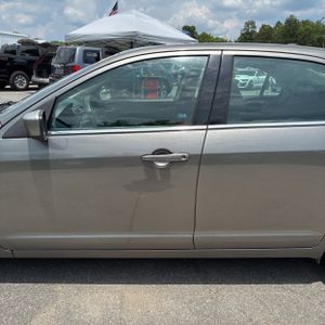 FORD FUSION SE - 3