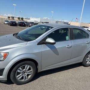 CHEVROLET SONIC LT AUTO - 2