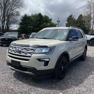FORD EXPLORER XLT - 1