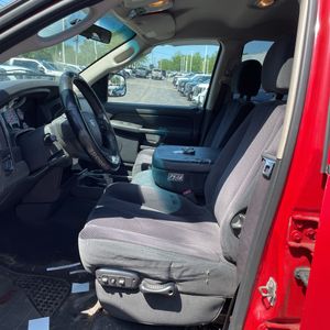 2004 Dodge RAM 1500 SLT — миниатюра 31