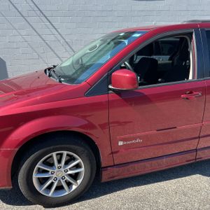 DODGE GRAND CARAVAN SXT - 2