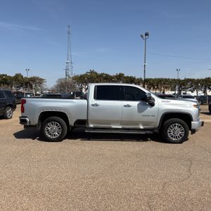 CHEVROLET SILVERADO - 10