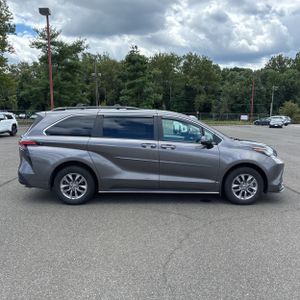 2023 Toyota SIENNA LE 8-PASSENGER 照片 10