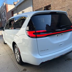 صورة 5 لـ 2025 Chrysler PACIFICA SELECT