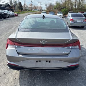 HYUNDAI ELANTRA HYBRID LIMITED - 7