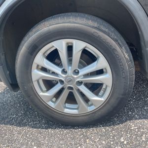 2016 Nissan ROGUE SV — миниатюра 19