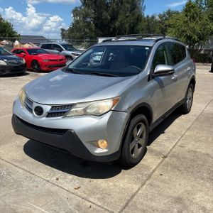 2015 Toyota RAV4 XLE — фото 1