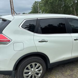 2015 Nissan ROGUE S 照片 9