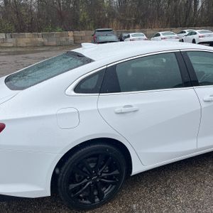 CHEVROLET MALIBU 1LT - 9