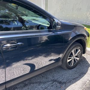 صورة 59 لـ 2018 Toyota RAV4 XLE